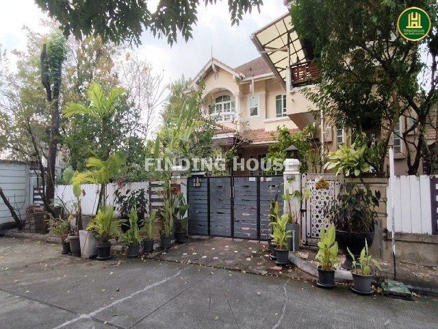 ขายบ้านเดี่ยว ภัทรา วงแหวน-อ่อนนุช หลังมุม 133 ตร.ว. พื้นที่กว้าง 5 นอน พร้อมเรือนรับรอง ใกล้ทางด่วน