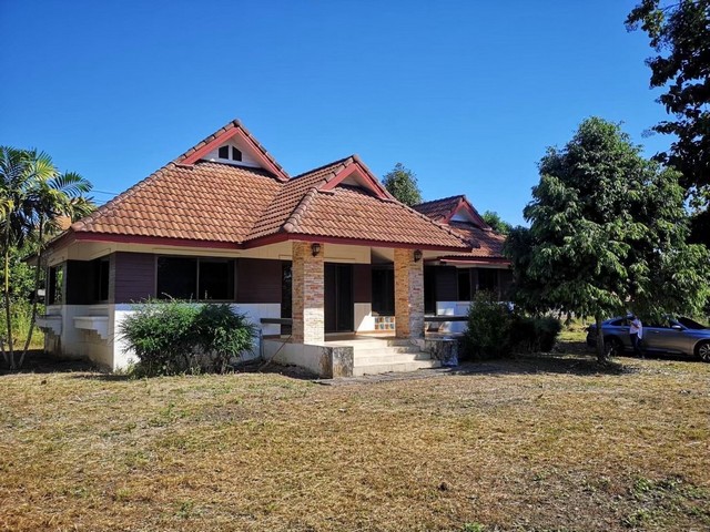 ขายบ้านพร้อมที่ดิน แถวบ้านดู่ ซอยประตู4 ราชภัฏเชียงราย  เนื้อที่ 1ไร่ 1งาน 23ตรว 