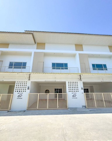 บ้านมินิมอล 2 ชั้น ใกล้เซเว่น มินิบิ๊กซี ตลาดเอกสิน สองพี่น้อง ถนนสุขุมวิท ระยอง