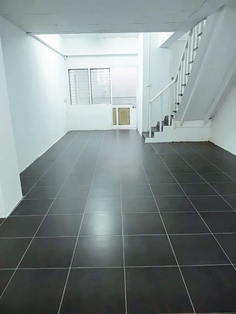 หลักหก โลตัส วัดนาวงศ์ ให้เช่าทาวเฮ้าส์ 2 ชั้น 18 ตร.วา. 148 ตร.ม. ม.รังสิต 2.2 กม.ดอนเมือง 600 ม.2 นอน 2 น้ำ ตลาดดวงแก้ว 2.6 กม.