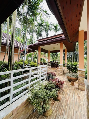 ขายหรือให้เช่าบ้านรีสอร์ทพร้อมเฟอร์ พื้นที่1-2-28ไร่ 5นอน4น้ำ ขาย5.5ลบ. เช่า40,000บ. ต.สะเมิงใต้ อ.สะเมิง เชียงใหม่