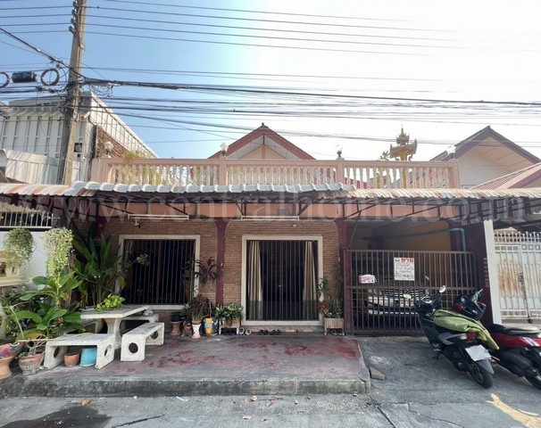 ลดราคาด่วน บ้านแฝด บ้านเกษมทรัพย์ ลำลูกกา - คลอง 1 หน้าบ้านไม่ชนใคร