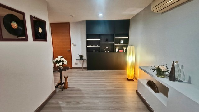 Condo for sale: XVI The Sixteenth, 43 sq m, 4th floor, Modern Luxury decoration, near MRT Queen Sirikit National Convention Centre.