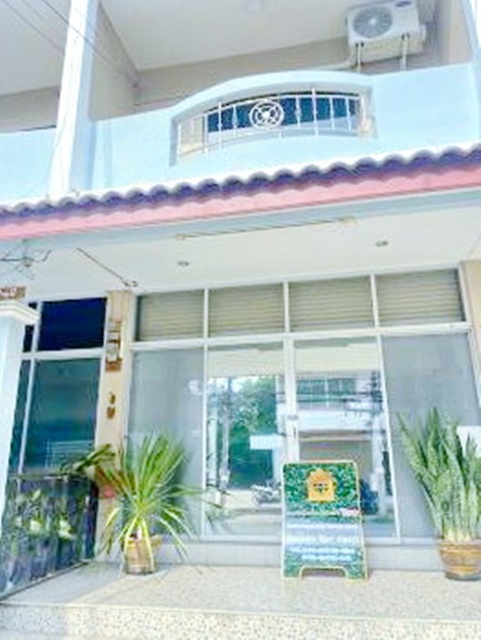 พร้อมเฟอร์ฯ เครื่องใช้ไฟฟ้า 2นอน  ถ.สุขุมวิท ตลาดรัตนากร 1.2กม.โลตัสพัทยา 1กม. เทพประสิทธิ์  ให้เช่าอาคาร2 ชั้น 26ตร.วา.206ตร.ม. 