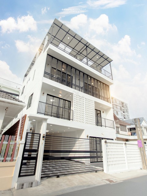 ขายโฮมออฟฟิศ 4 ชั้น 800 ตรม. 7 ห้องนอน ซอย 20 มิถุนา รีโนเวทใหม่ ใจกลางห้วยขวาง สุทธิสาร ห้วยขวาง ใกล้ MRT สุทธิสาร