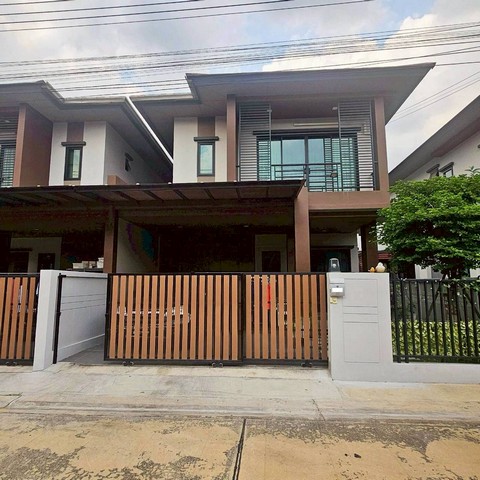 ขายบ้านแฝด โครงการ ภูมิชนก พุทธมณฑล สาย 4-5 ซ.กระทุ่มล้ม 27 ต.อ้อมน้อย อ.กระทุ่มแบน จ.สมุทรสาคร 