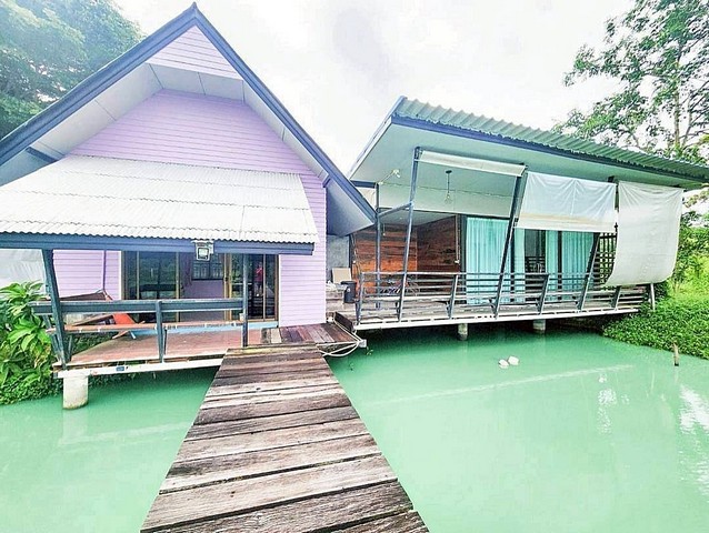 ขายบ้านเดี่ยวสไตล์รีสอร์ทเมืองระยอง ขายบ้านสวนสไตล์รีสอร์ทราคาถูก เกือบ 2 ไร่  ใกล้ถนนสุขุมวิทเพียง 200 เมตร ใกล้หาดสวนสน บารีละไม รีสอร์ท