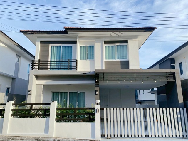 หมู่บ้าน Lake Valley Bowiปล่อยเช่าพร้อมเฟอร์นิเจอร์ใหม่