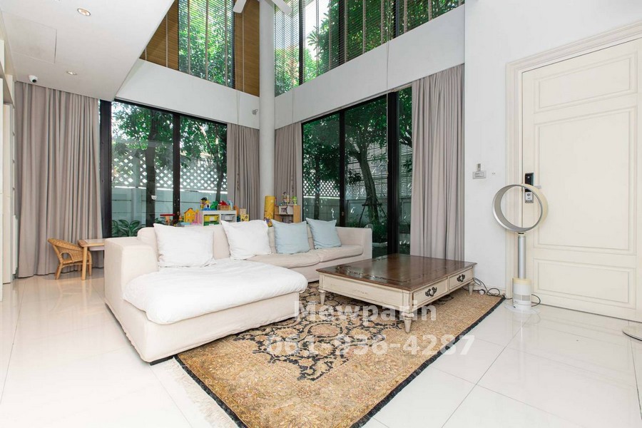 428910 ขายบ้าน อิสสระ พระราม 9  ขนาด 96 ตร.วา พื้้นที่ใช้สอย 530 ตรม. 