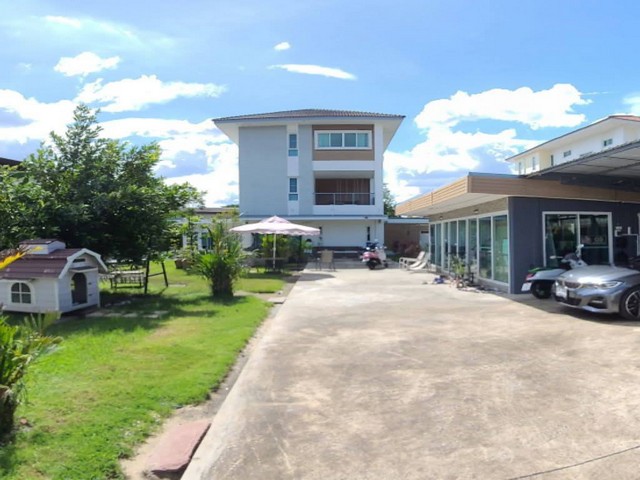 ขายบ้านเดี่ยว 3 ชั้น 200 ตรว 5 ห้องนอน ซอยโยธินพ้ฒนา 3 ย่านเลียบด่วนรามอินทรา ใกล้ทางด่วน 