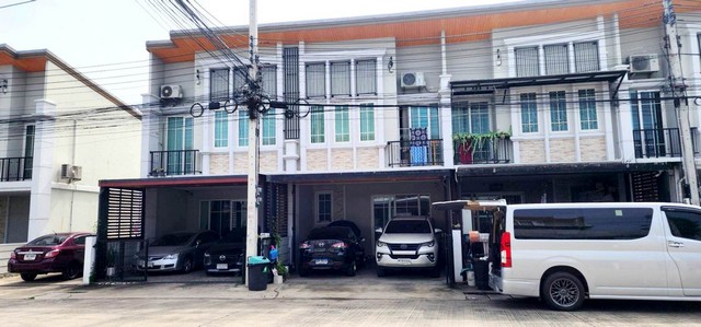 ทาวน์โฮม โกลเด้น ทาวน์ อยุธยา 3500000 บาท. 4BEDROOM พ.ท. 0 RAI 0 งาน 23 ตาราง-วา ใกล้ การเดินทางสะดวก ติดถนนสายเอเชีย อยู่ตรงข้ามบิ๊กซีอยุธยา เพียง 500 เมตร ใกล้เซ็นทรัลอยุธยาเพียง 2 กิโลเมตร และยังใกล้สถานที่สำคัญต่างๆ อีกมากมาย N I C E! บรรยากาศบ้า