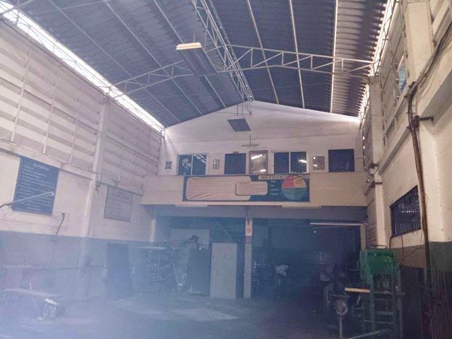 ขาย-เช่าโกดัง 3.5 ชั้น นิคมอุตสาหกรรมบางปู 1.7กม. เทศบาลบางปู87-95 ตำหรุ-บางพลี  3 คูหา 864 ตร.ม.141 ตร.วา.สภาพสวยงาม  