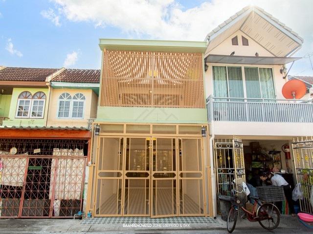ขายทาวน์เฮ้าส์ 2 ชั้น 15.5 ตร.ว. ซอยลาดพร้าว 63 รีโนเวทใหม่ ใกล้รถไฟฟ้าโชคชัย 4 และลาดพร้าว 71