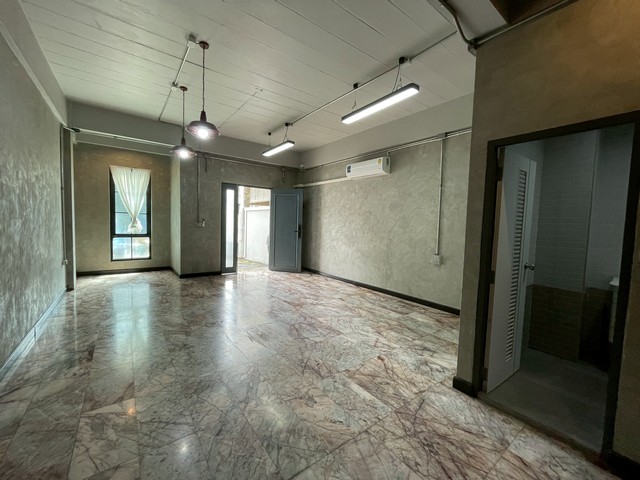 ให้เช่าโฮมออฟฟิศ3ชั้น190 ตร.ม.ย่านลาดพร้าว บางกะปิ รามคำแหงใกล้MRTมหาดไทย ท่าเรือมหาดไทย