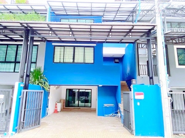  นานาชาติโอ๊คเบอรี พร้อมเฟอร์ฯ 4 นอน ถ.ลาดพร้าว37-45  BTS ภาวนา 1กม. บ้านกว้าง 6.5 ม. ให้เช่าโฮมออฟฟิศ 5 ชั้นเล่นระดับ 33 ตร.วา. 250 ตร.ม.