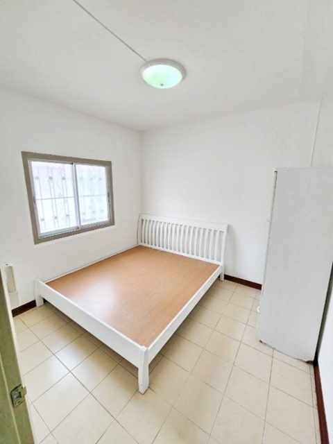 King Power ตรงข้าม  คอนโด สุวรรณภูมิ1 เซเว่น ขายขาดทุน 379,999บาท วัดศรีวารีน้อย ตลาด 32ตรม. ให้เช่า 2,599บาท รีโนเวทใหม่ 1แอร์ ชั้น5