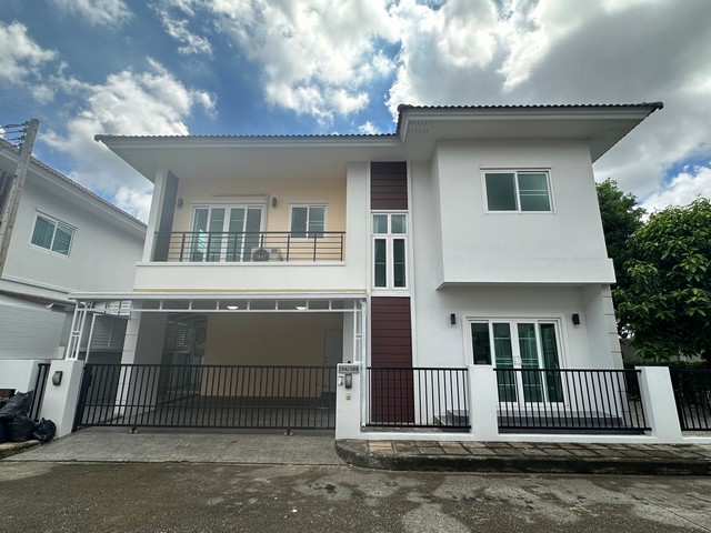 ขายบ้าน2ชั้น 77ว. 4นอน3น้ำ ลดเหลือ4.5ล. ถูกว่าประเมิน ล้านนาเฮอริเทจ Lanna Heritage แยกสันกลาง ใกล้ตลาดเจริญเจริญ ต.ป่าบง อ.สารภี เชียงใหม่