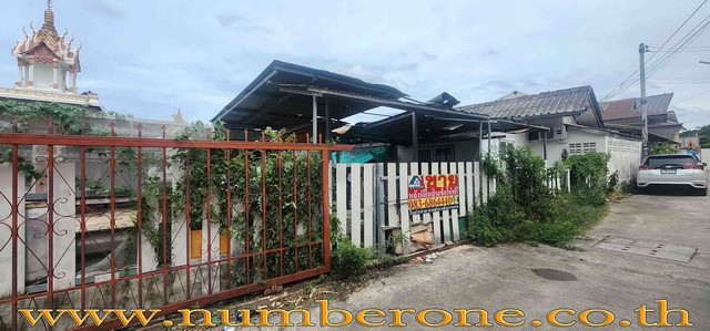 ที่ดิน กอล์ฟวิว 53 ตรว. 0 NGAN 0 ไร่  700000 BAHT ไม่ไกลจาก ใกล้บิ๊กซีมาร์เก็ตหัวหิน  สถานีรถไฟหัวหิน วัดห้วยมงคล วังไกลกังวล ชายหาดหัวหิน โรงแรมมากมาย ตลาดโต้รุ่งหัวหิน  วัดหัวหิน ตลาดแพไม้ อยู่ในแหล่งท่องเที่ยว ถูก