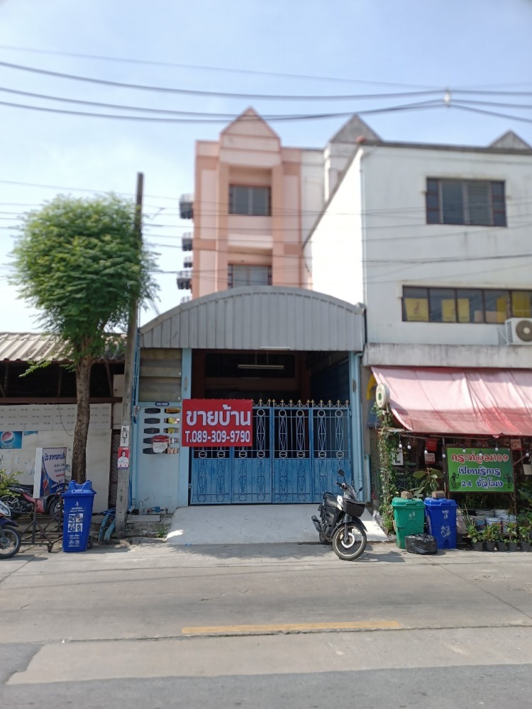 ขายอาคารพาณิชย์ 3ชั้นครึ่ง  ริมถนนเอกชัย 109 ถนนเมน ทำเลค้าขาย เขตบางบอน จังหวัดกรุงเทพมหานคร