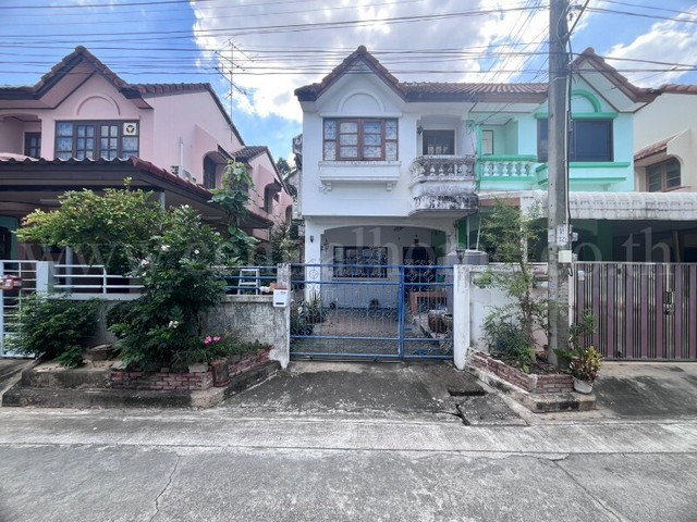 ทาวน์โฮม เกร็ดแก้วการ์เด้น 2 - ปากเกร็ด แปลงมุม ใกล้รถไฟฟ้าสายสีชมพู