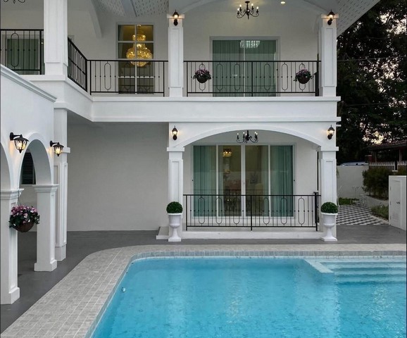 บ้านพูลวิลล่าพัทยา  พิกัด หมู่บ้านรัตนากร1 พัทยาเหนือ ใกล้ รพ.กรุงเทพพัทยา