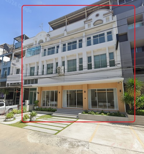 โชว์รูม เลียบด่วนเอกมัย-รามอินทรา 3กม.KPIS Inter Sch. 3.3กม. แอร์ใหม่ 11 ตัว เช่าอาคาร3คูหา 6ชั้น   รถไฟฟ้ารามอินทรา กม.9 490ม. แฟชั่น 15นอน